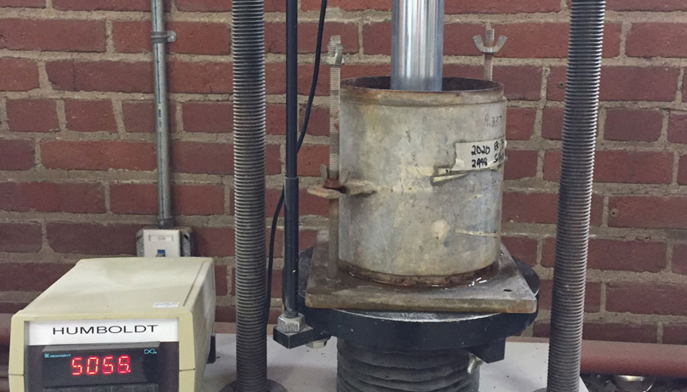 Lab Soil Testing Humboldt Testing Machine 01