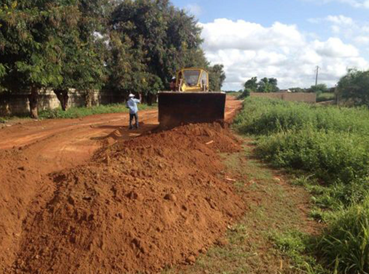 How to Grade a Dirt Road - Midwest Industrial Supply